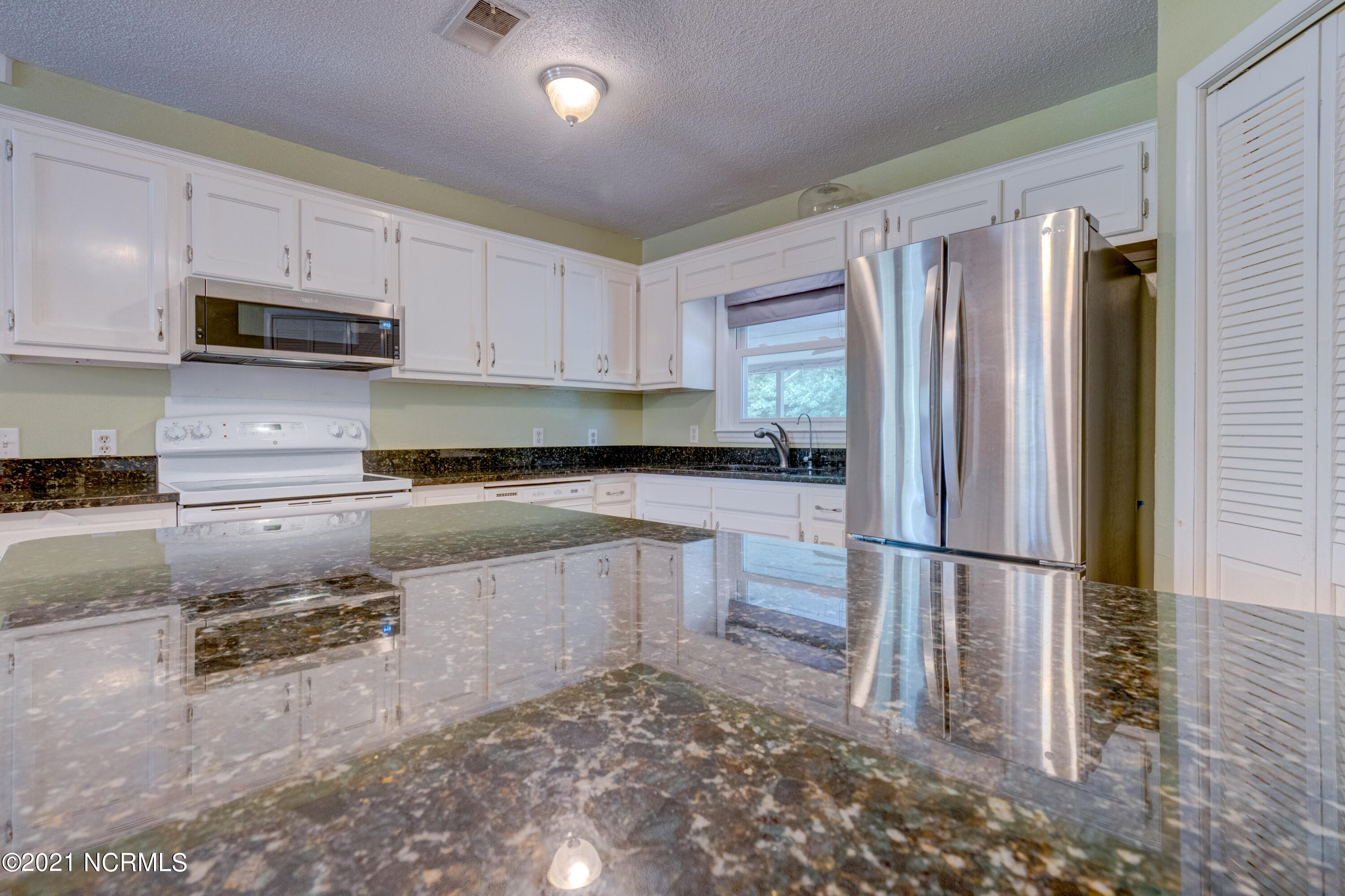 114 North Hampton Road Wilmington, NC 28409 - Photo 11 of 54 114HamptonFinal-33