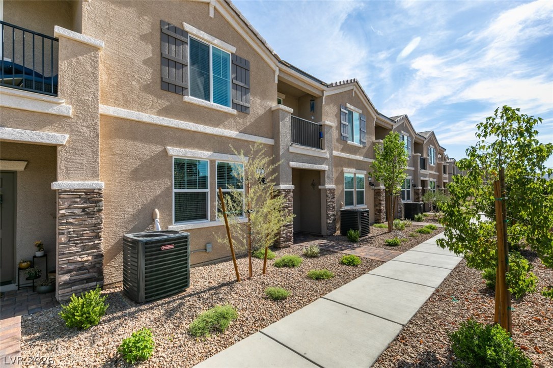 602 Bellus Place Henderson, NV 89015 - Photo 3 of 34