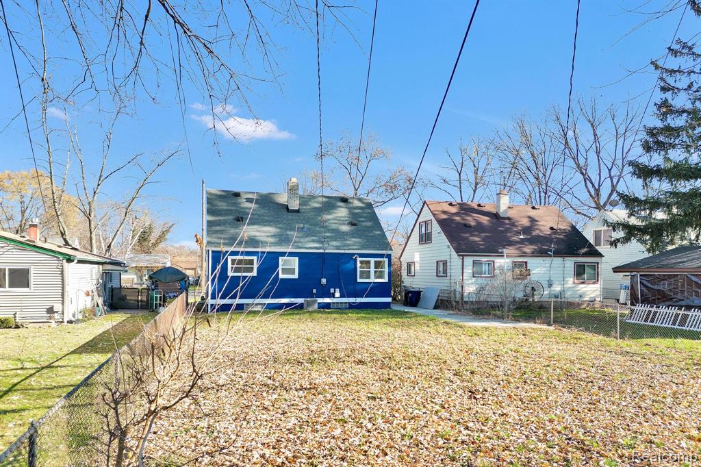 18259 Dalby Redford, MI 48240 - Photo 20 of 25
