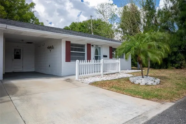 $123,000 | 4991 Springwood Court North, Unit 282, Pinellas Park, FL 33782