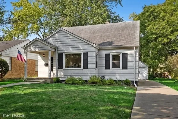 $3,450 | 540 South Evergreen Avenue, Arlington Heights, IL 60005