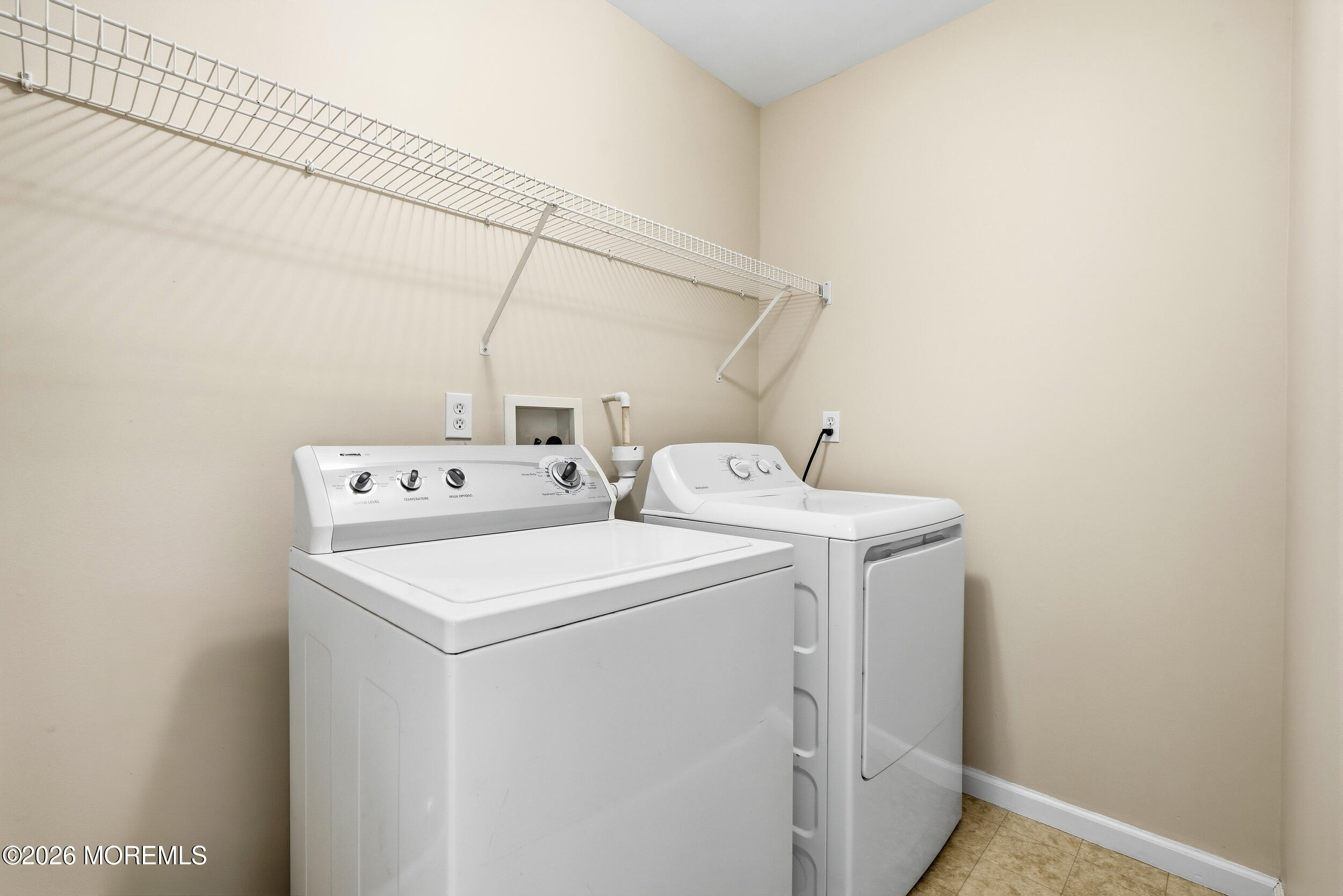 9 Sandhurst Road Lakewood, NJ 08701 - Photo 37 of 52 043