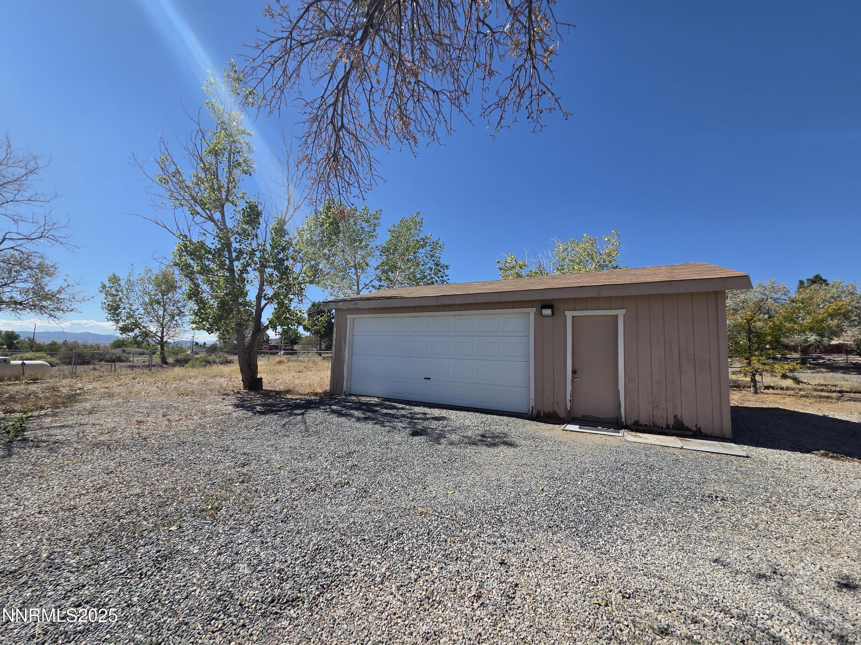 235 Prospector Road Dayton, NV 89403 - Photo 5 of 25 20250924_124425