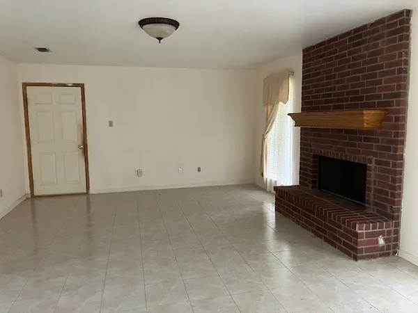 $2,500 | 160 County Road 3052, Orange Grove, TX 78372