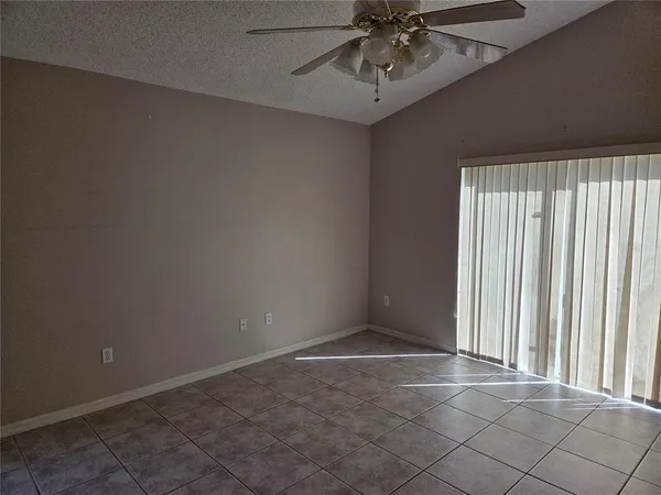 $2,400 | 13523 White Elk Loop, Tampa, FL 33626