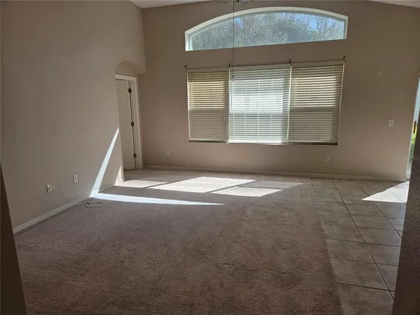 $2,400 | 13523 White Elk Loop, Tampa, FL 33626
