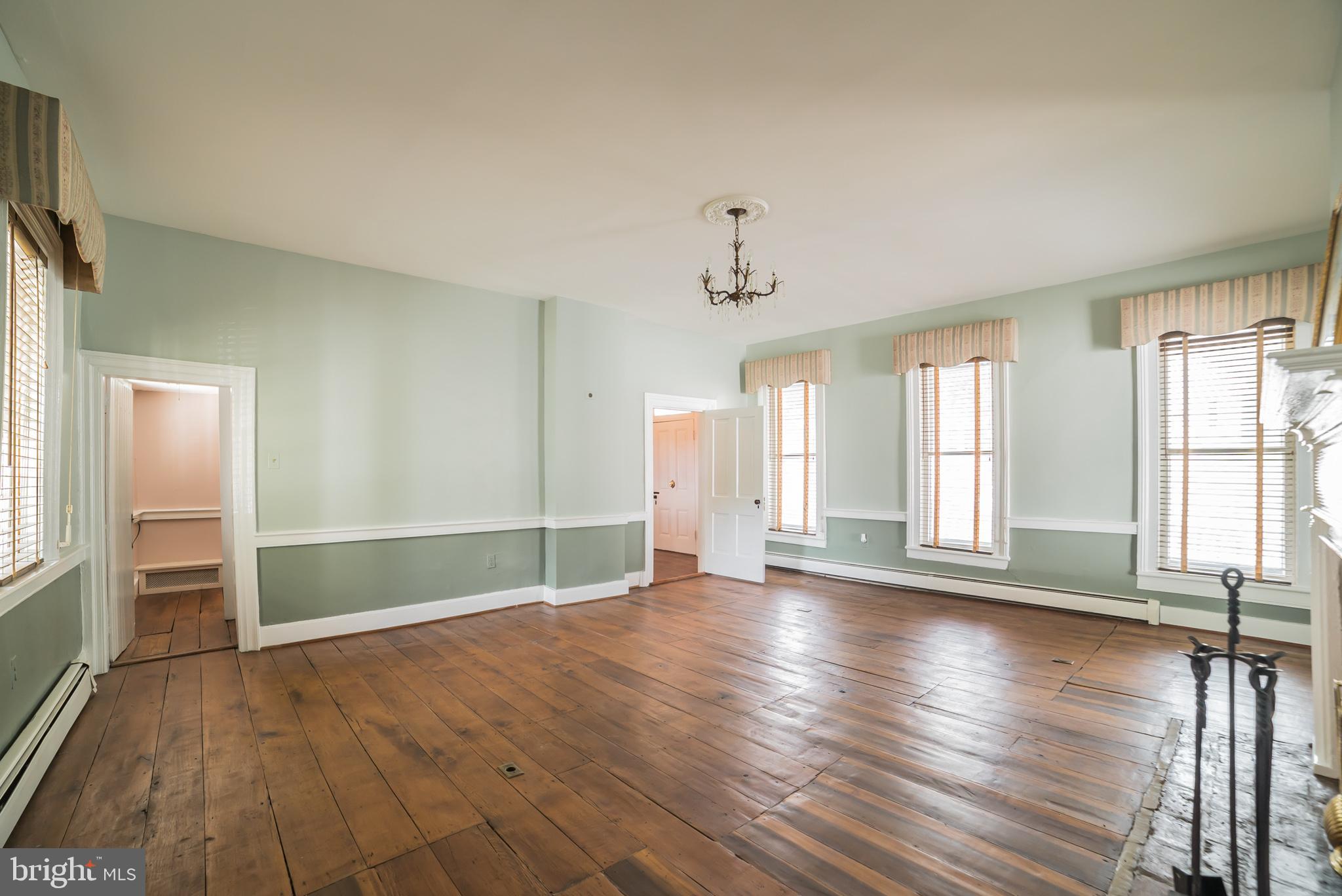 26011 Frederick Road Clarksburg, MD 20871 - Photo 5 of 42