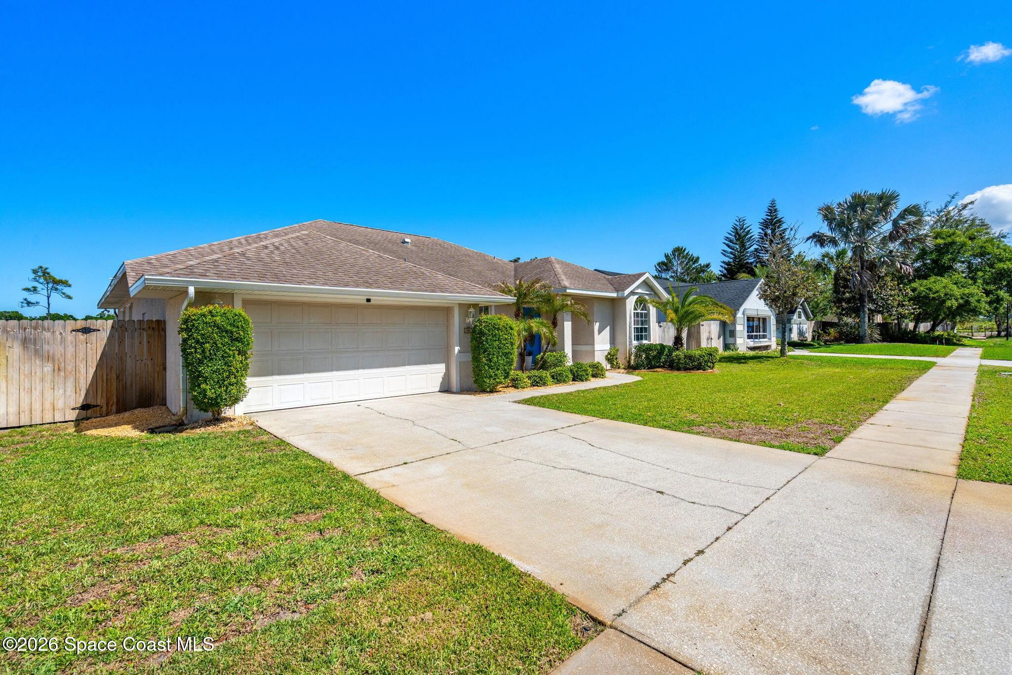 1305 Pemberton Trail Malabar, FL 32950 - Photo 47 of 69 Sidewalk view