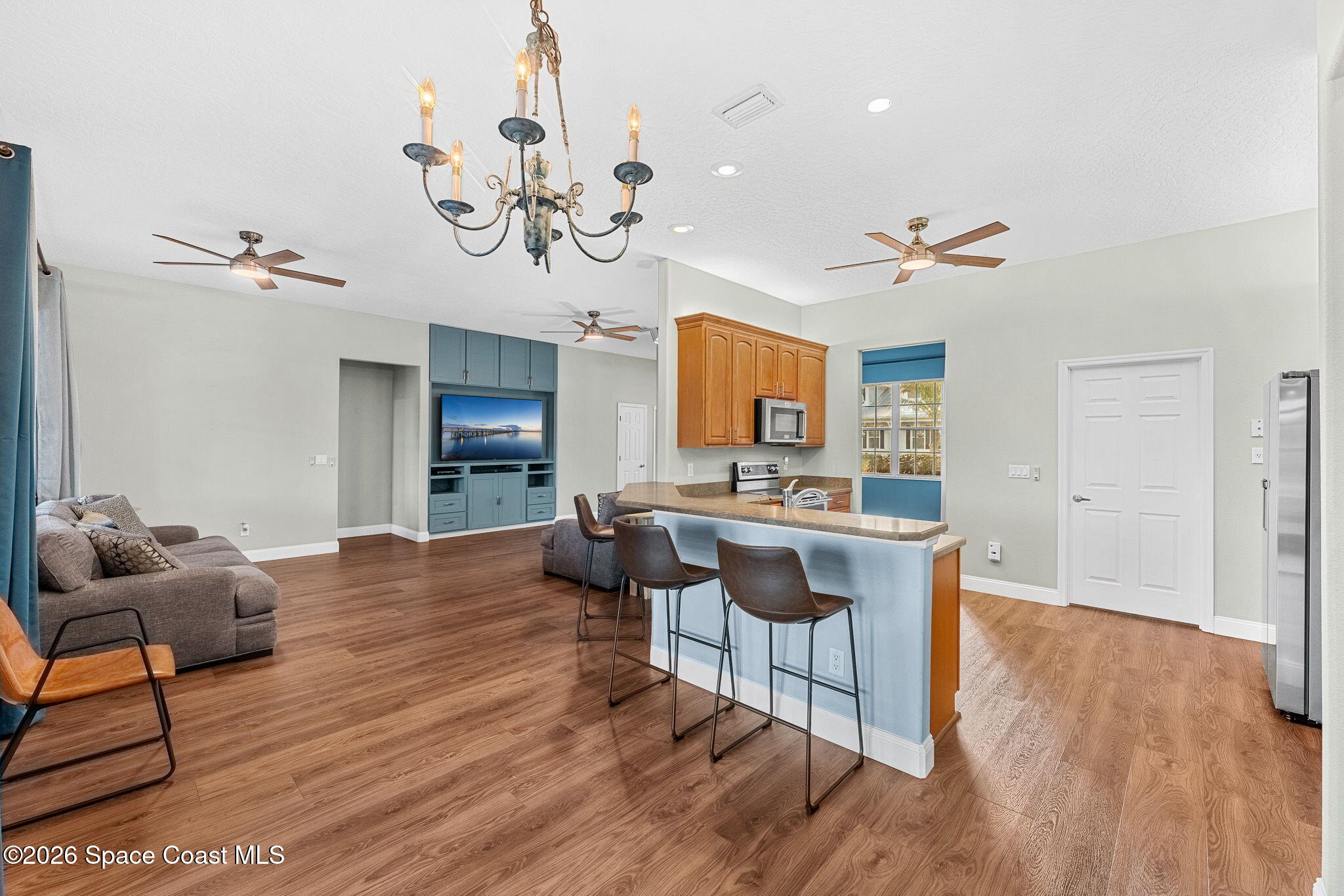 1305 Pemberton Trail Malabar, FL 32950 - Photo 10 of 75 Kitchen/Living