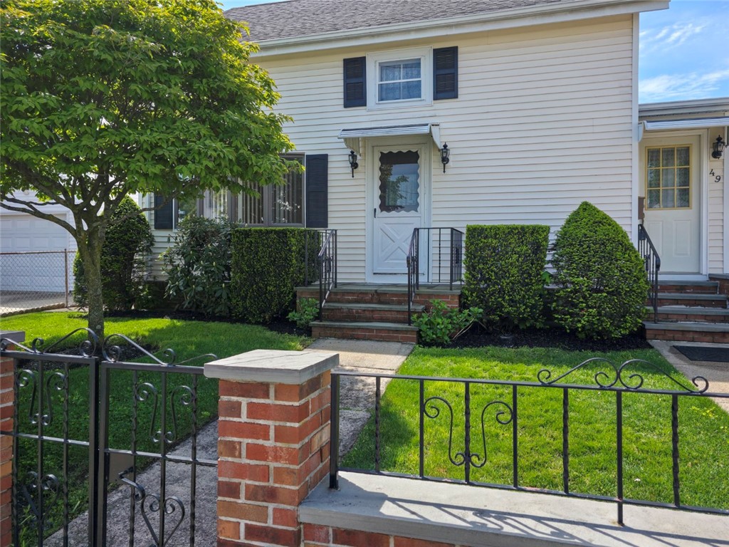 49 Gooding Street Pawtucket, RI 02860 - Photo 2 of 39 Gallery Image 2