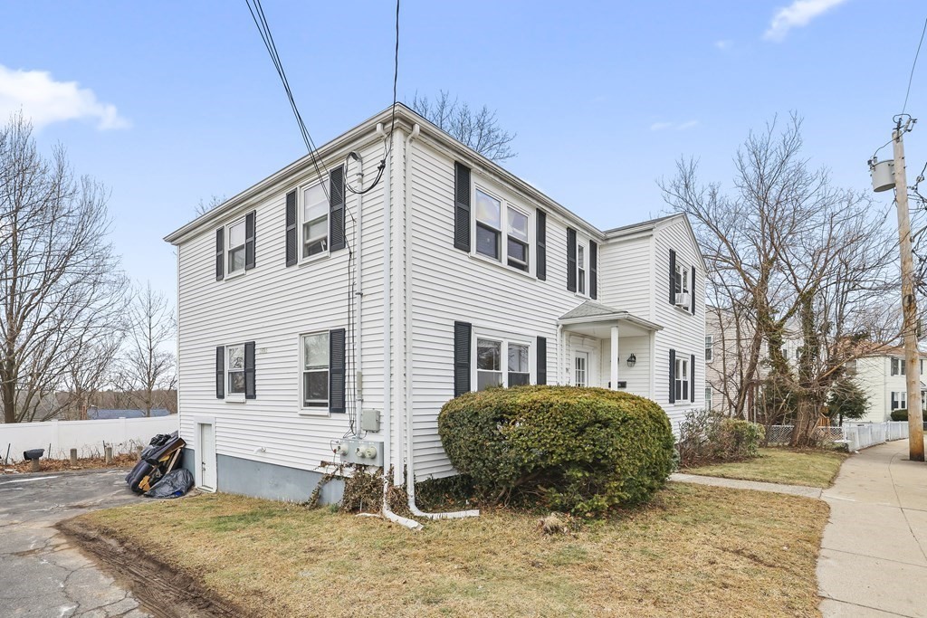 39 Grew Hill Road Boston, MA 02131 - Photo 5 of 36 Gallery Image 5