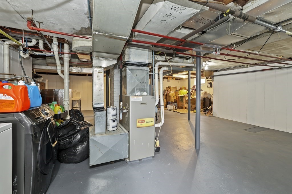 39 Grew Hill Road Boston, MA 02131 - Photo 8 of 36 Gallery Image 8