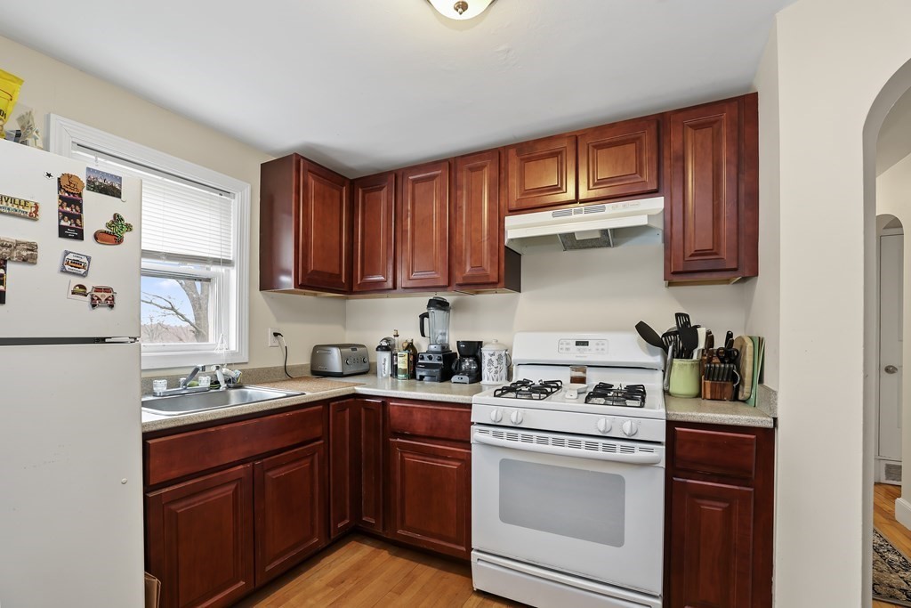 39 Grew Hill Road Boston, MA 02131 - Photo 10 of 36 Gallery Image 10