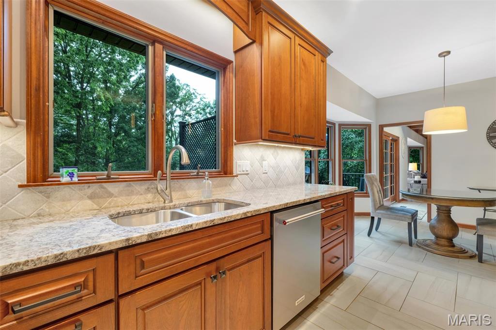 615 Shadowridge Drive Ballwin, MO 63011 - Photo 30 of 54