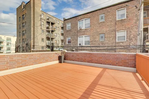 $809,000 | 4135 North Kenmore Avenue, Unit 1S, Chicago, IL 60613