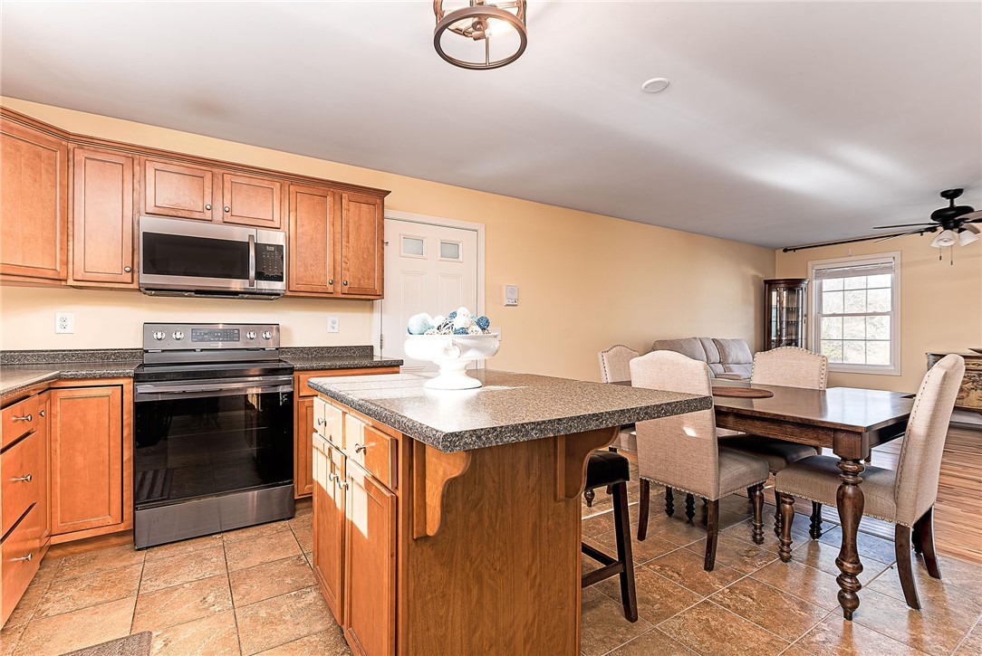 10 Josephine Drive, Unit 2D Charlestown, RI 02813 - Photo 4 of 23