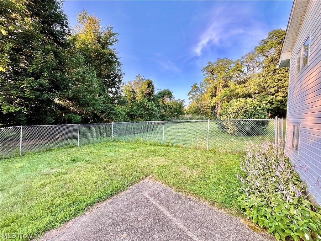 8238 Center Road Ashtabula, OH 44004 - Photo 20 of 40