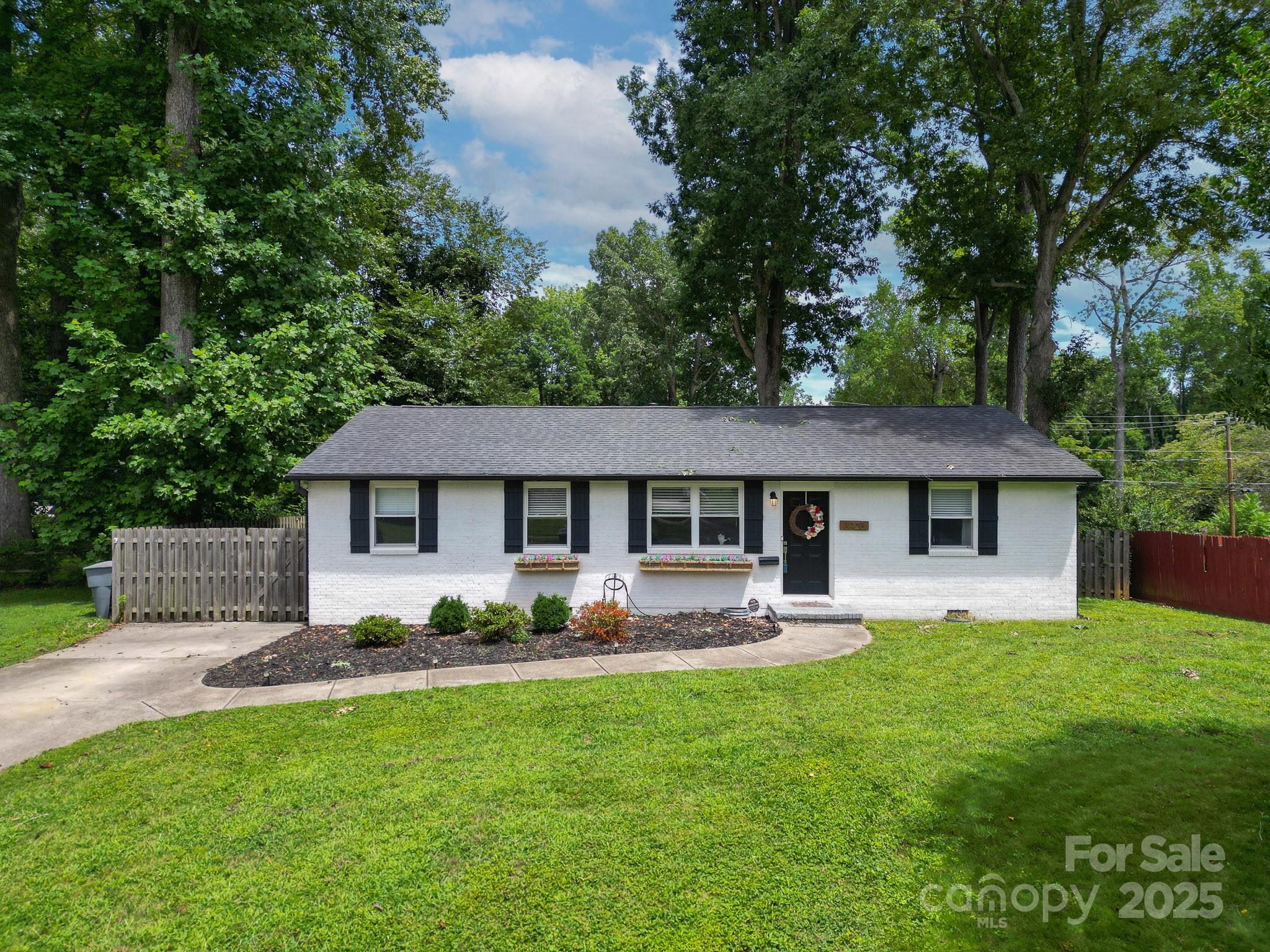3725 Sudbury Road Charlotte, NC 28205 - Photo 1 of 29 Gallery Image 1