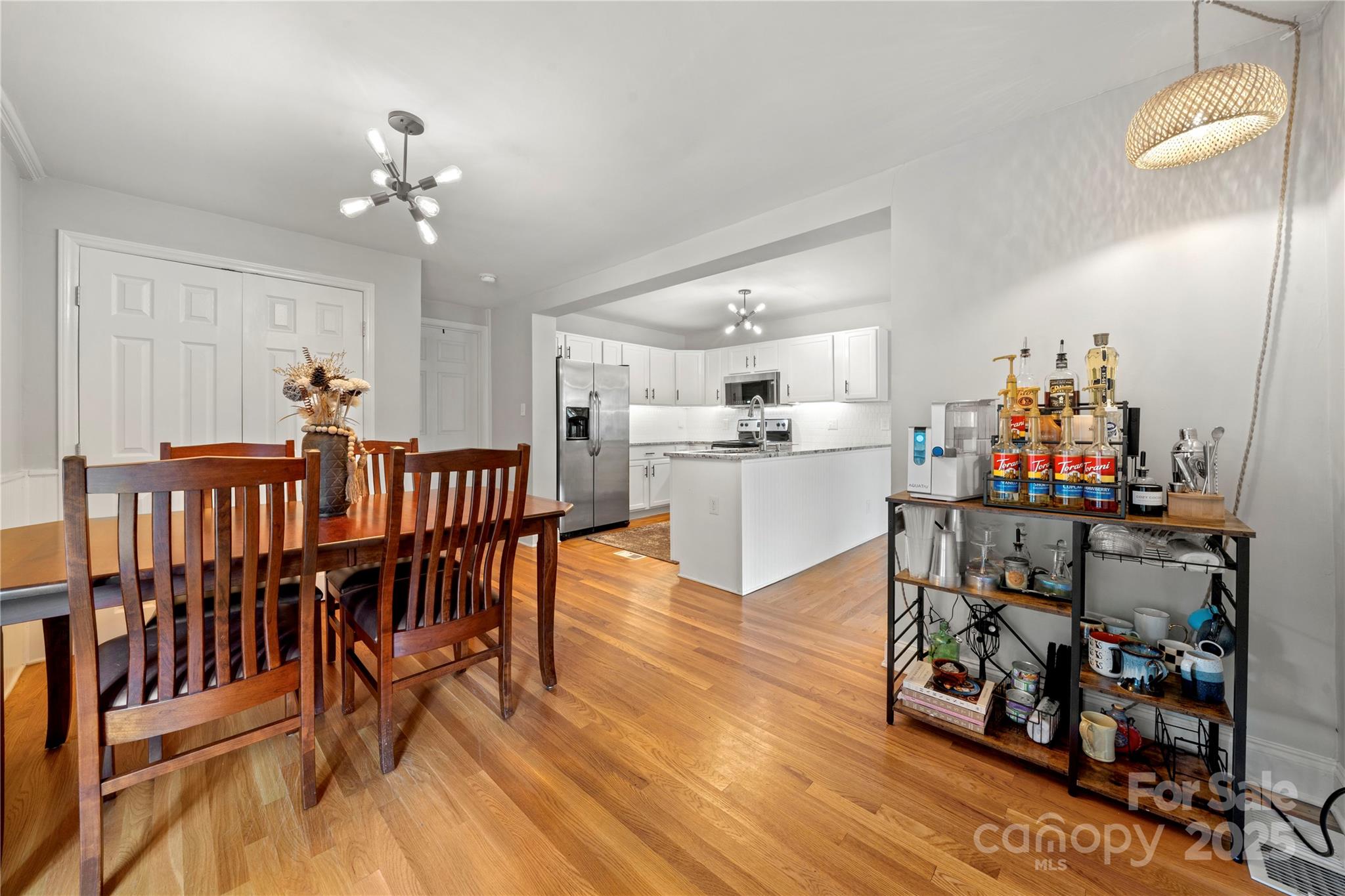 3725 Sudbury Road Charlotte, NC 28205 - Photo 12 of 29 Gallery Image 12