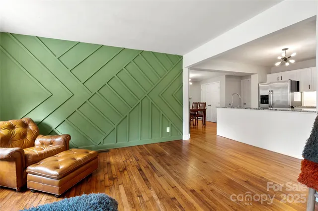 $430,000 | 3725 Sudbury Road, Charlotte, NC 28205