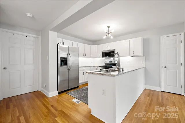 $430,000 | 3725 Sudbury Road, Charlotte, NC 28205