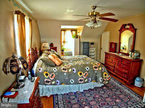 4306 Barrington Road Baltimore, MD 21229 - Photo 19 of 30 Bedroom (Master)