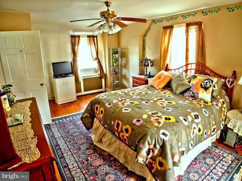 4306 Barrington Road Baltimore, MD 21229 - Photo 20 of 30 Bedroom (Master)