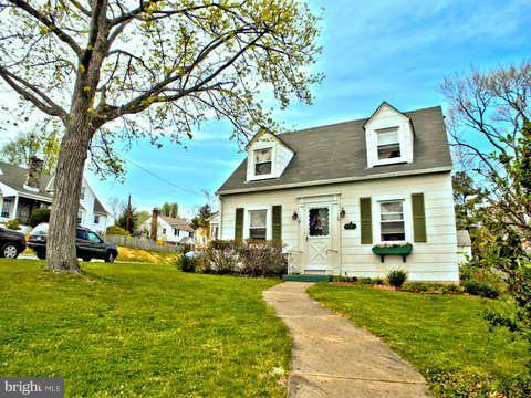 4306 Barrington Road Baltimore, MD 21229 - Photo 3 of 30 Exterior (Front)