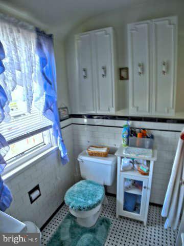 4306 Barrington Road Baltimore, MD 21229 - Photo 23 of 30 Bath
