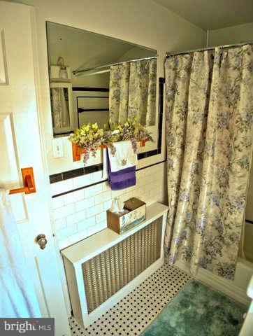 4306 Barrington Road Baltimore, MD 21229 - Photo 24 of 30 Bath (Master)