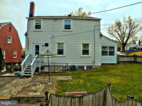 4306 Barrington Road Baltimore, MD 21229 - Photo 29 of 30 Exterior (Rear)