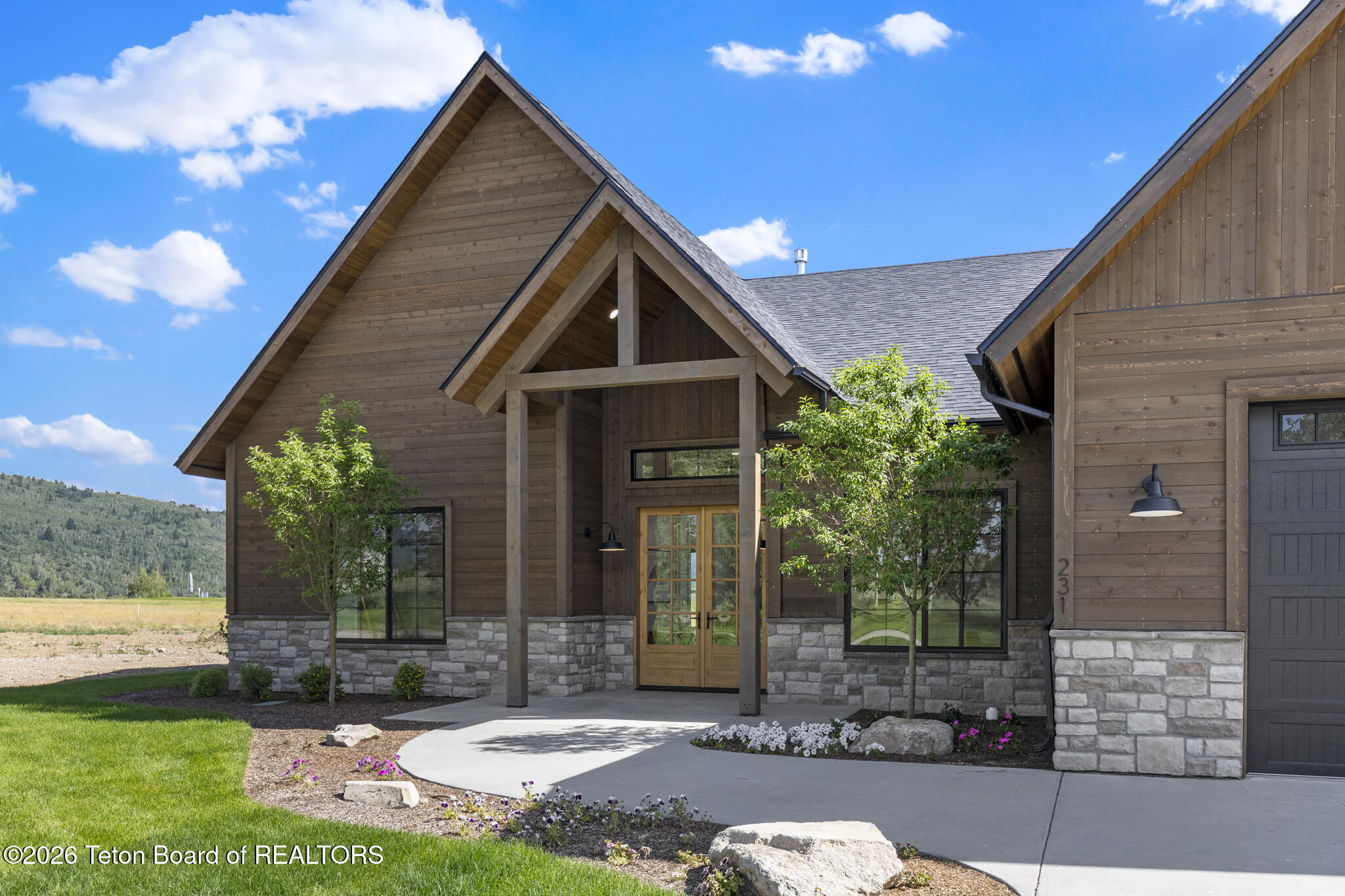 231 Desert Fox Lane Victor, ID 83455 - Photo 4 of 61 1.3