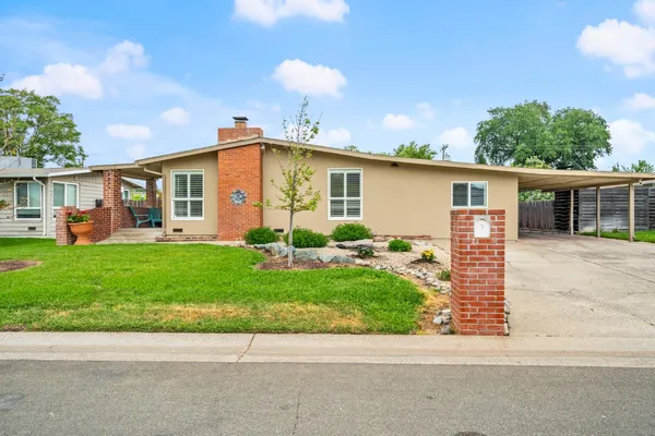 $465,000 | 4829 St Lynn Lane, Carmichael, CA 95608