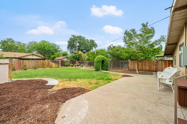 $465,000 | 4829 St Lynn Lane, Carmichael, CA 95608