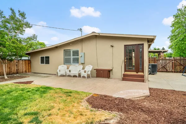 $465,000 | 4829 St Lynn Lane, Carmichael, CA 95608