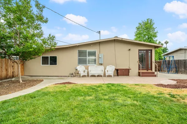 $465,000 | 4829 St Lynn Lane, Carmichael, CA 95608