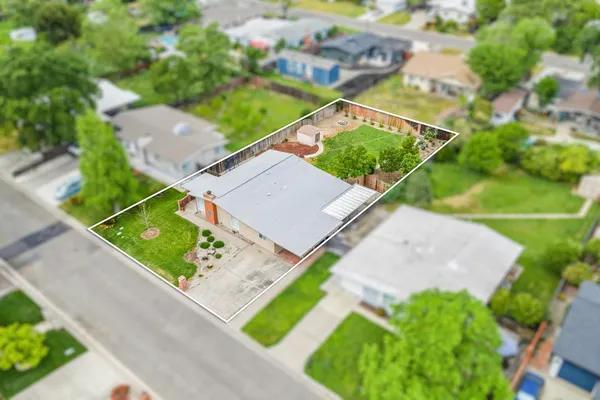 $465,000 | 4829 St Lynn Lane, Carmichael, CA 95608