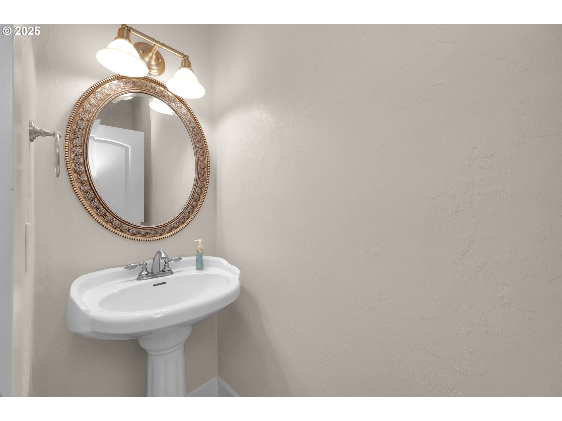 3435 Meadow View Drive Eugene, OR 97408 - Photo 16 of 42