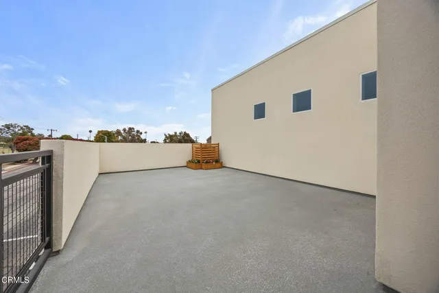 a view of outdoor space and city view