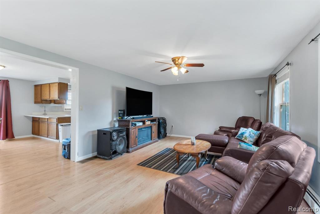 9417 Lehring Road Durand, MI 48429 - Photo 4 of 37