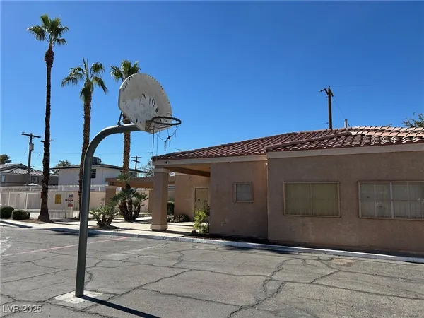 $1,425 | 2105 Sleepy Court, Las Vegas, NV 89106