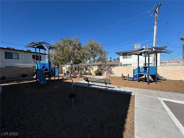 $1,425 | 2105 Sleepy Court, Las Vegas, NV 89106