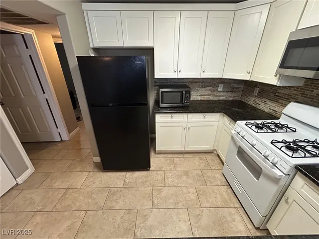 $1,600 | 2105 Sleepy Court, Las Vegas, NV 89106