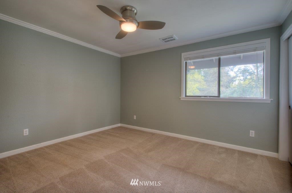 11547 Southeast 175th Street, Unit 1 Renton, WA 98055 - Photo 11 of 17