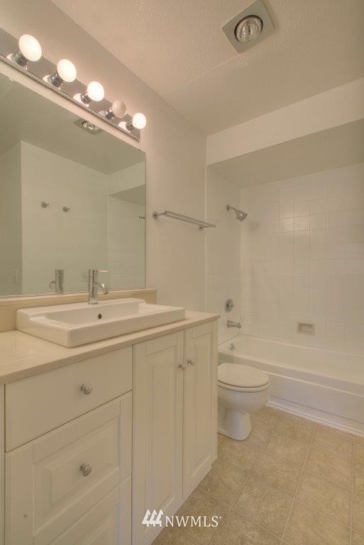 11547 Southeast 175th Street, Unit 1 Renton, WA 98055 - Photo 12 of 17