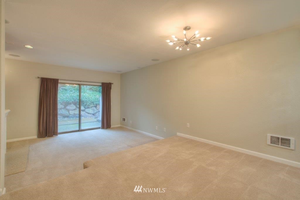 11547 Southeast 175th Street, Unit 1 Renton, WA 98055 - Photo 8 of 17
