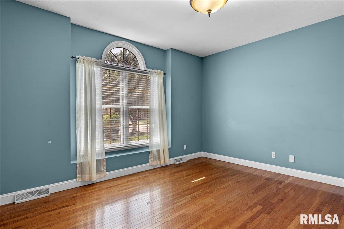 324 Keystone Drive Chatham, IL 62629 - Photo 8 of 58 Gallery Image 8