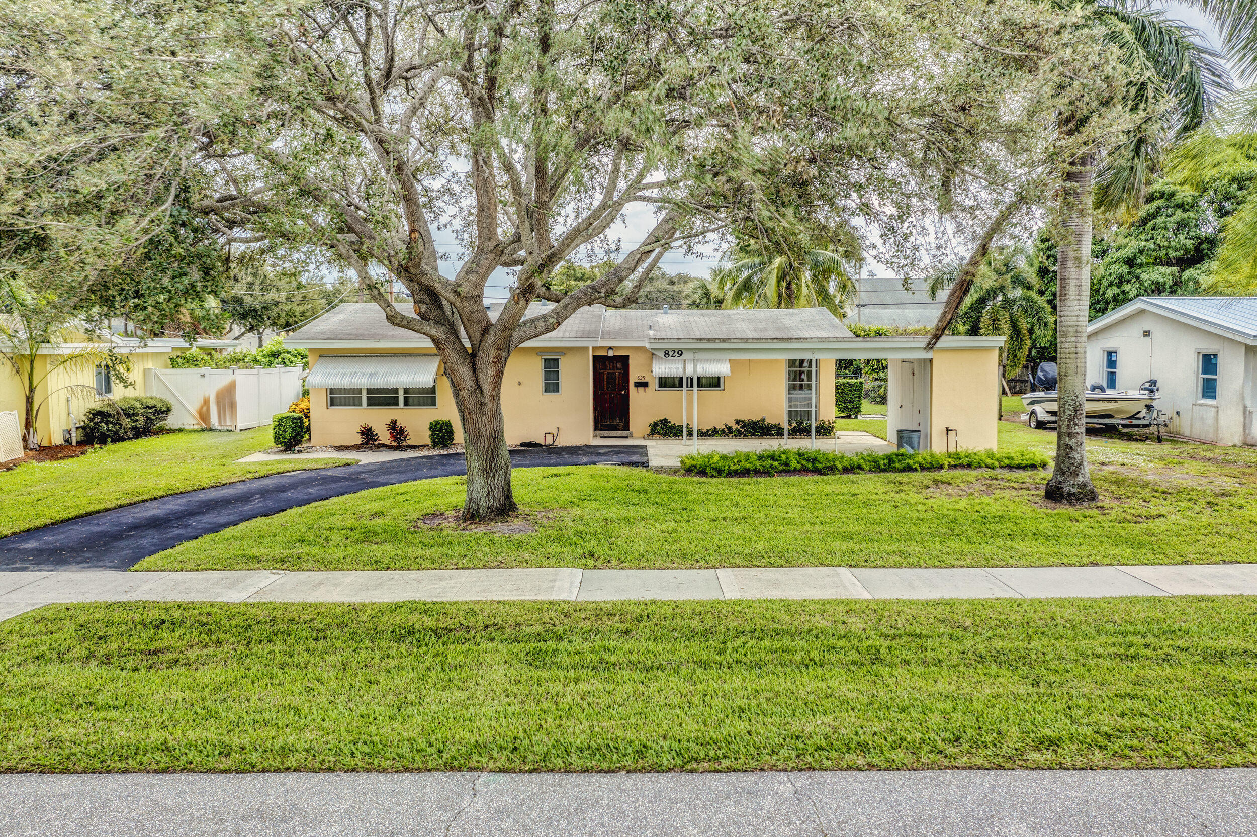 829 Buttonwood Road North Palm Beach, FL 33408 - Photo 31 of 34 53_dji_0103