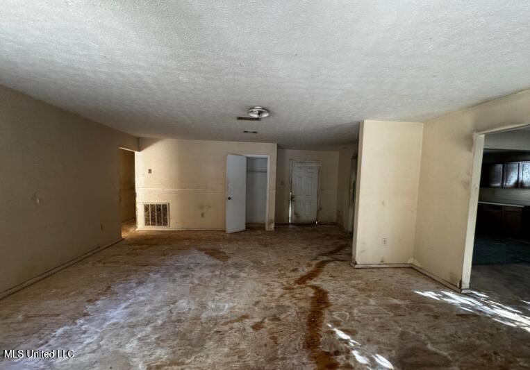 122 Hull Road Magee, MS 39111 - Photo 2 of 16 1