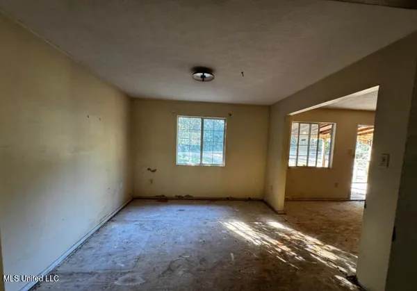 $50,000 | 122 Hull Road, Magee, MS 39111